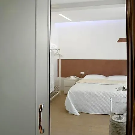 Bed & Breakfast Dimora Silvestri 4*