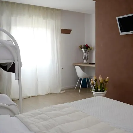 Dimora Silvestri Bed & Breakfast 4*
